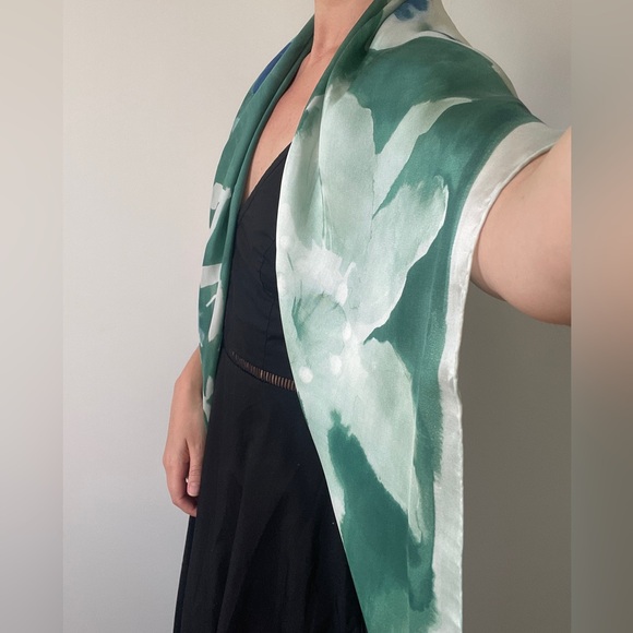 Romeo Gigli Vintage Silk Scarf - Picture 2 of 9